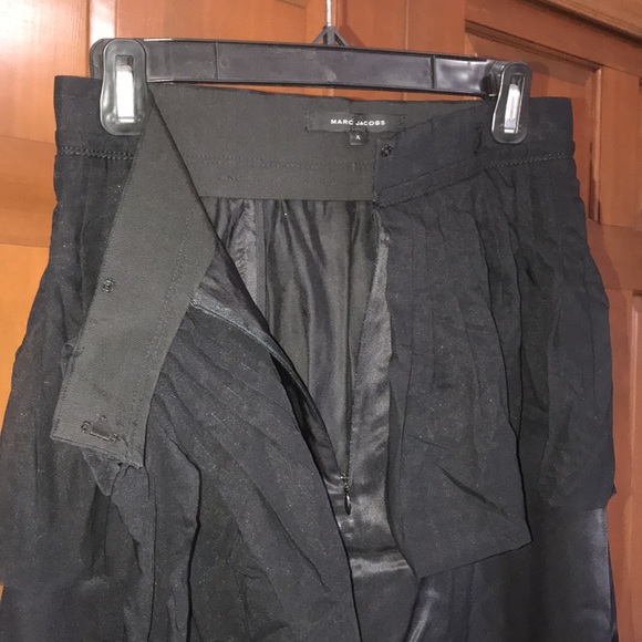 Marc Jacobs Skirt w/Ruffle, Black, Size 4 - Picture 9 of 14